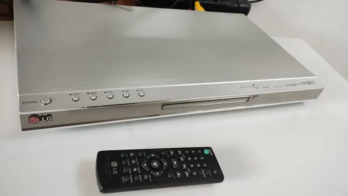 DVD player LG modelo dv8921