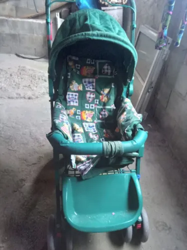 Carrinho de Bebê usado em bom estado