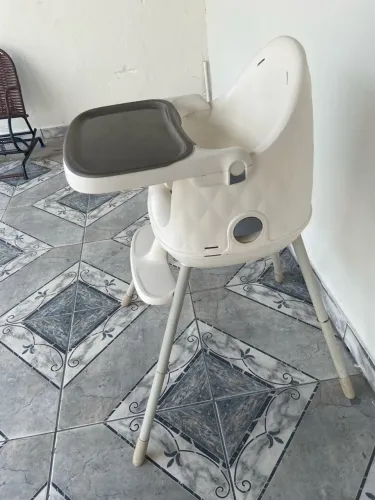 Cadeirinha de alimentação 