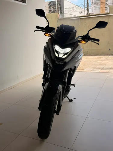 Venda uma NC750 e uma Yamaha R3