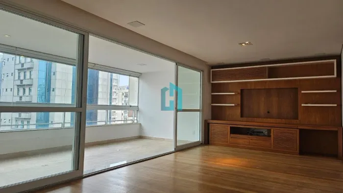 Apartamento para locação em Itaim Bibi com 2 quartos, sendo 2 suítes, 147m²