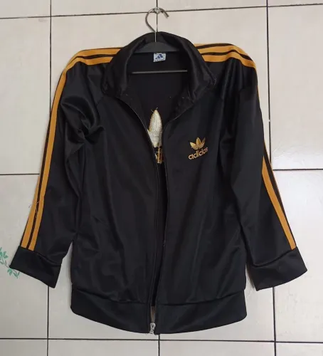 Agasalho Adidas infantil preto tamanho 12