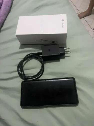 Moto Edge 60 pro, troco por iPhone.