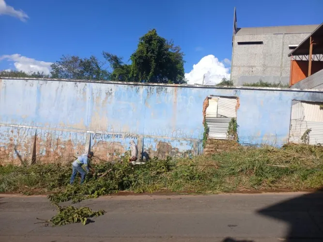 LOTES A VENDA MONTES CLAROS-MG/ILHEUS VÁ
