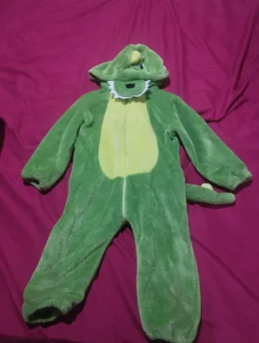 Macacão temático dinossauro