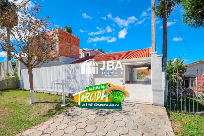 EXCELENTE CASA TÉRREA COM QUINTAL