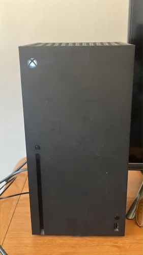 Vendo ou troco X box séries X 1 TB,2 controle