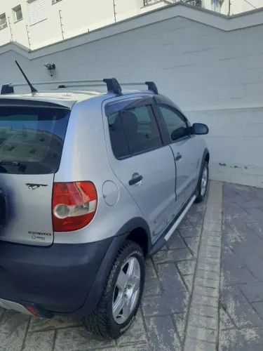 Volkswagen Crossfox 1.6 MI Total Flex 8V 5P 2010