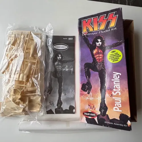 Paul Stanley Kiss Destroyer Model Kit Para Montar E Pintar