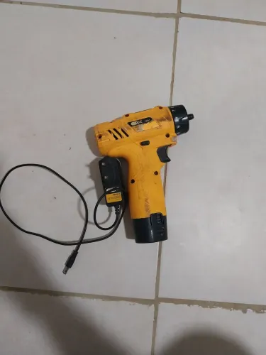 Parafusadeira e furadeira