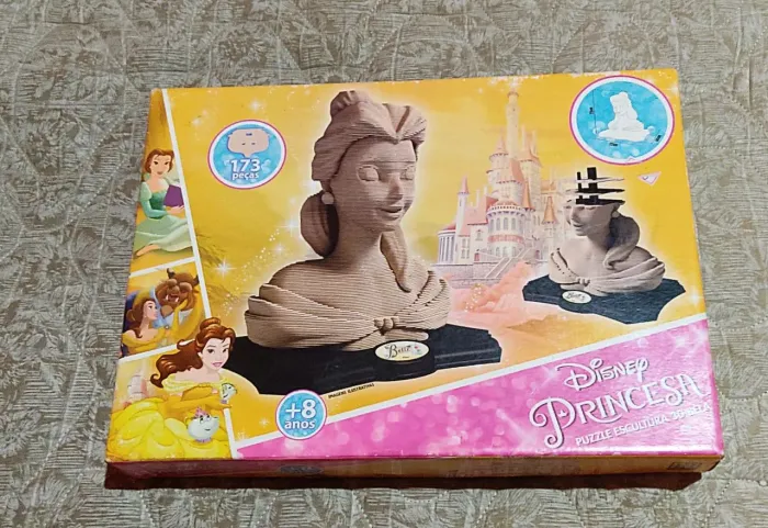 Puzzle Escultura 3D Disney Princesas Bela, fabricado pela Grow
