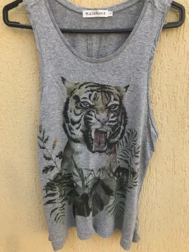 Blusa Regata Cinza Com Estampa De Tigre Da Le Lis Blanc