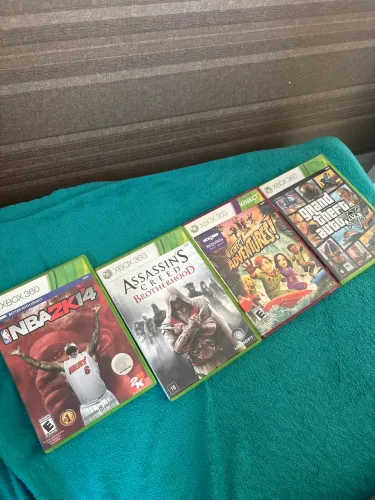 Vendo 4 jogos