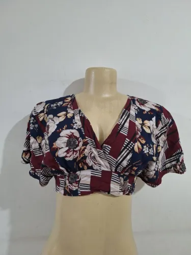 Blusinha feminino cropped