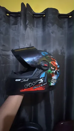 Capacete