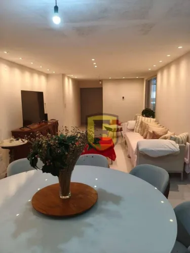 Casa com 4 Suites e Área de Lazer completa à Venda no Sítio Leal - Filipinho