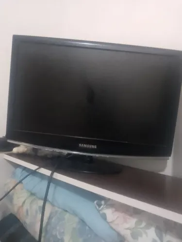 Vendo tv, marcas de uso,mas funciona perfeitamente