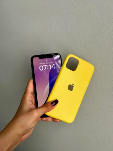 iPhone 11 na cor preta ? - 64 gb