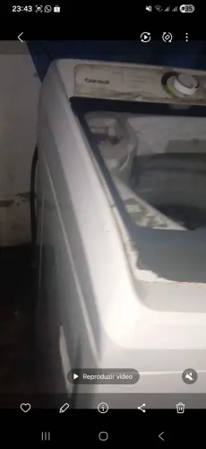 Máquina de lavar com defeito
