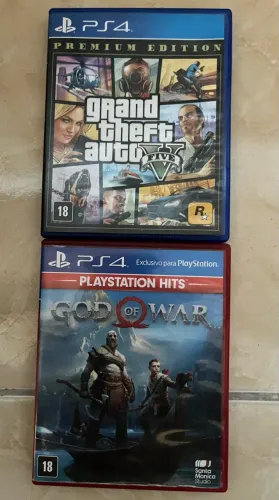 GTA 5 e God Of War 4 PS4