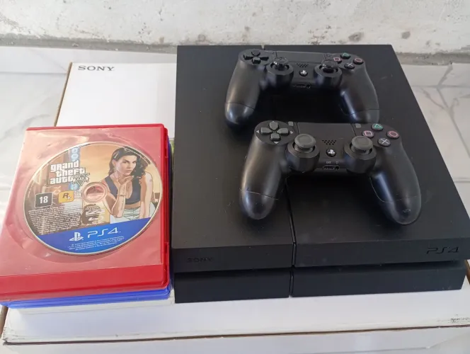 Vendo um vídeo game ps4
