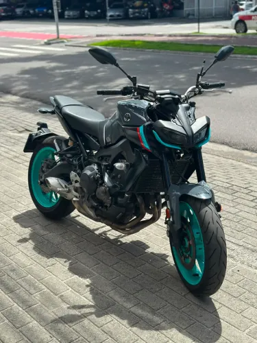 Mt 09 850cc 2024 bem novinha