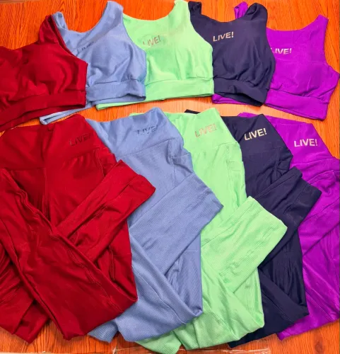 Conjunto calça e blusa - entrega a domicílio