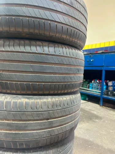 Pneus aro 17 225/50/17 michelin