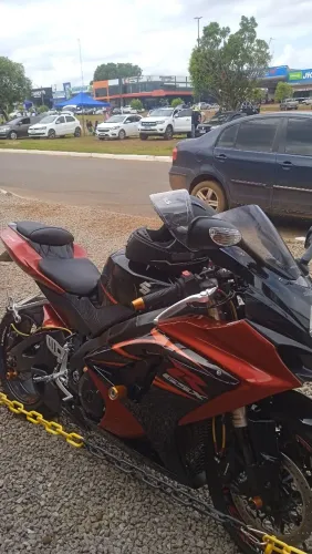 Vende-se GSX SRAD 1000 *