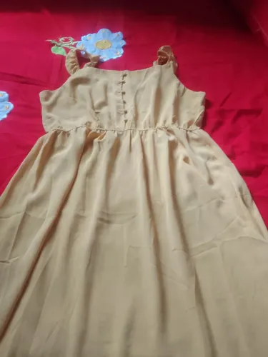 Vestido usado pouco.