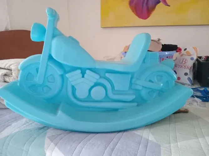 Gangorra azul moto