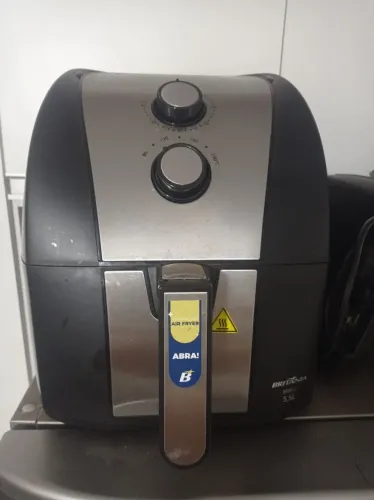 Vendo Air Fryer 5,5 Litros Novinha