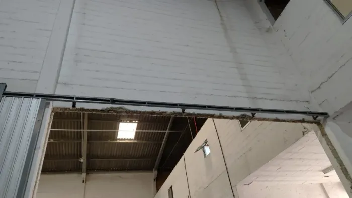 PORTÃO DESLIZANTE INDUSTRIAL EM AÇO GALVANIZADO - GRANDE PORTE