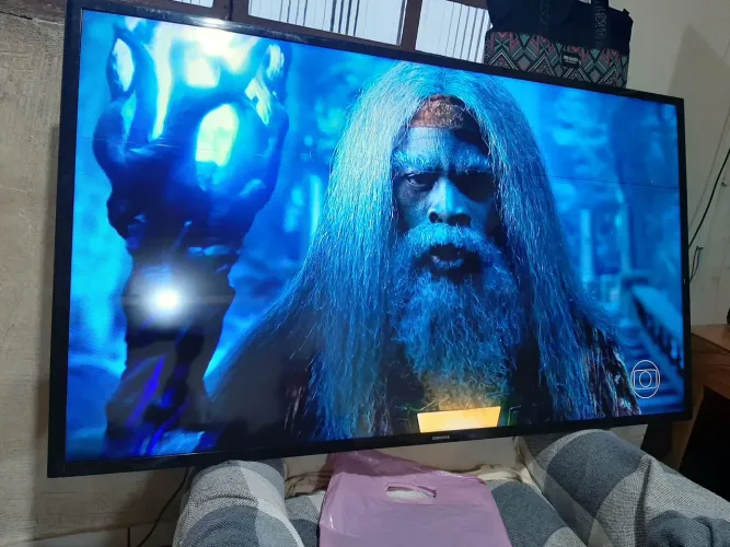 Smart tv Samsung 43' com defeito