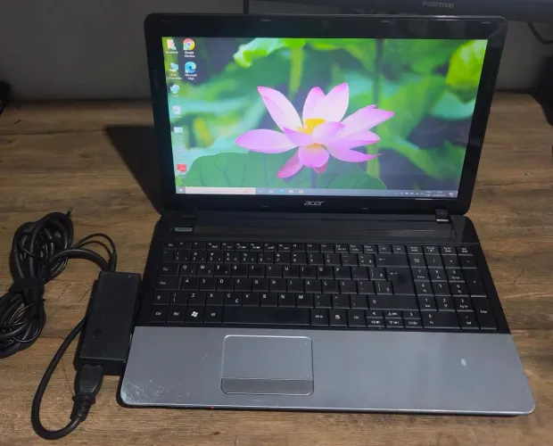 Notebook Acer i3 / 4 GB ram / 120 GB SSD / 1:30 hrs bateria/ Carregador/ tela 15.6