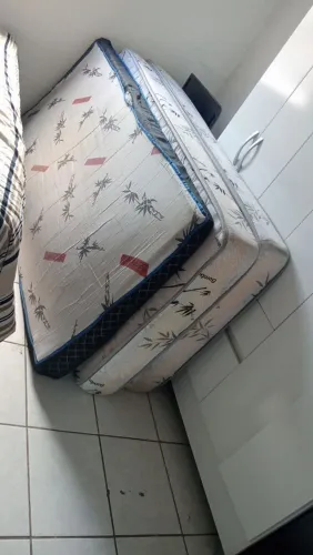 Vendo 3 colchões , D 33, por 450,00