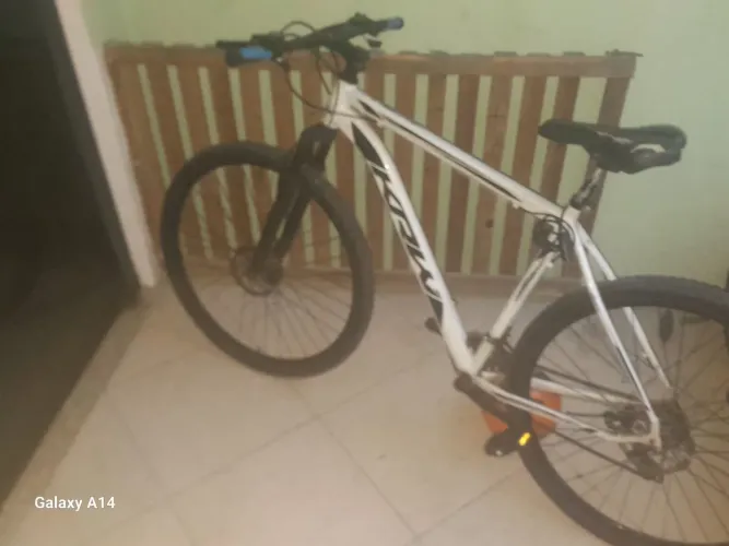 Vendo Bike Aro 29, conservada.