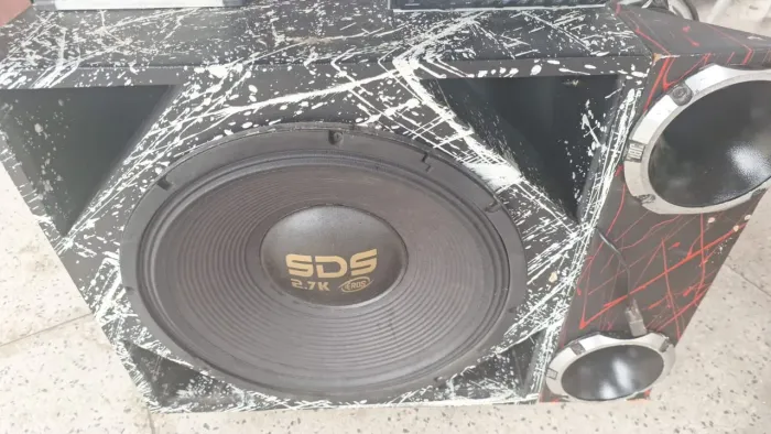 Vendo som automotivo 