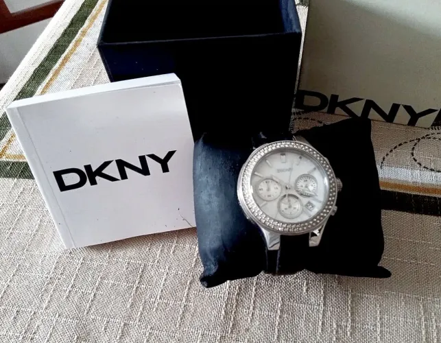 Relógio Donna Karan DKNY na Caixa