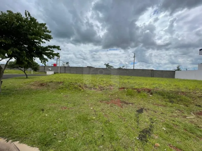 Terreno à venda no Condomínio Varanda Sul