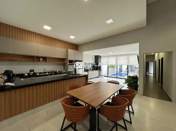 Casa à venda em Santa Bárbara D'Oeste, Terras de Santa Bárbara, com 3 quartos, com 196 m²