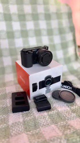 Sony ZV-E10 + Lente Kit 16-50mm Oss