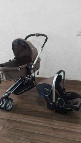 Carrinho Kiddo+ bebê conforto