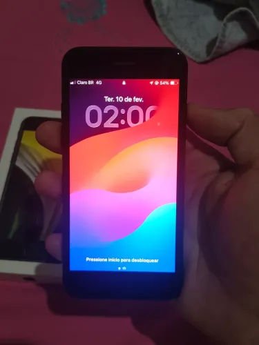 iPhone SE 64g 