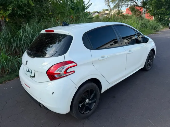 Peugeot 208 Active/active Pack 1.5 Flex 8V 5P 2016