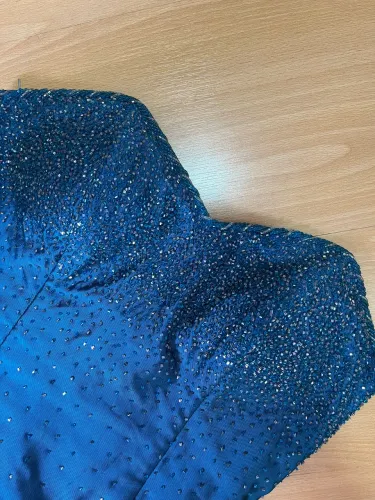Vestido de Festa Azul Sereia - Brilho em Pedrarias (Busto Coração)
