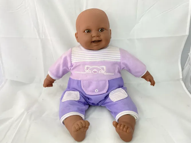Brinquedo Boneca Bebê Negra Corpo de Tecido Beranguer
