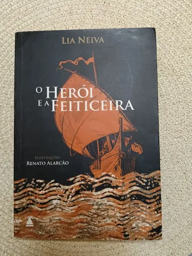 Livro: O Herói e a Feiticeira