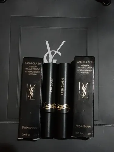 Máscara Yves Saint Laurent original Lash Clash preta
