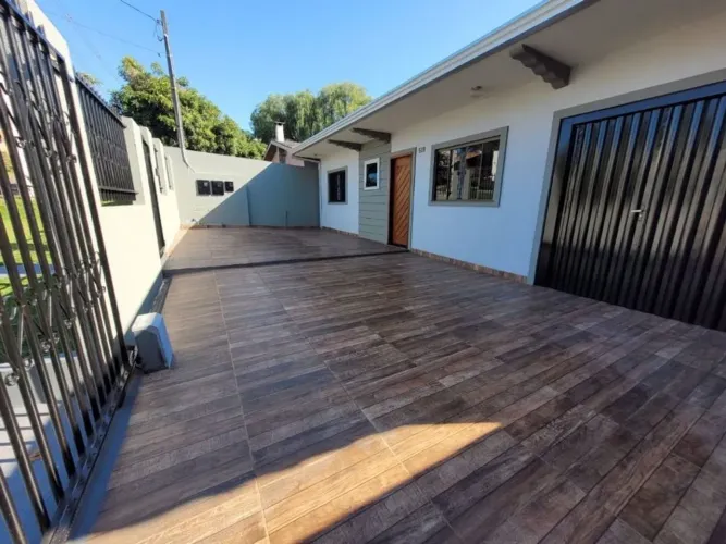 Casa com 3 dormitórios à venda, 210 m² por R$ 850.000,00 - Claudete - Cascavel/PR